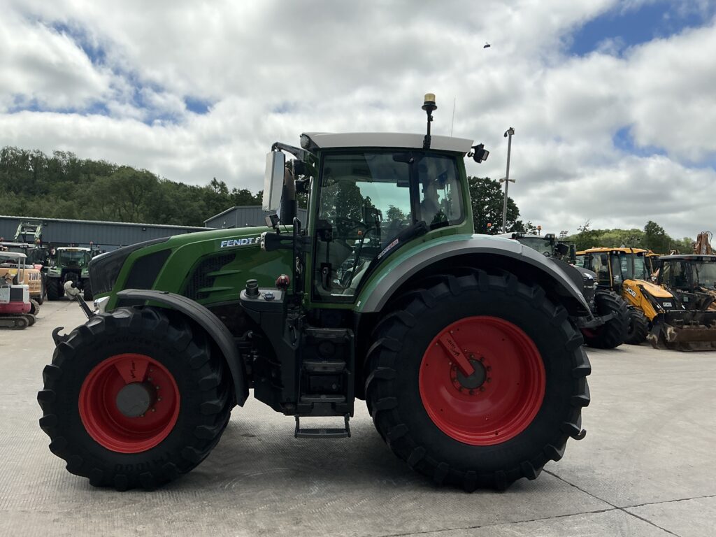 Fendt 828 Profi Plus Tractor (ST26831)