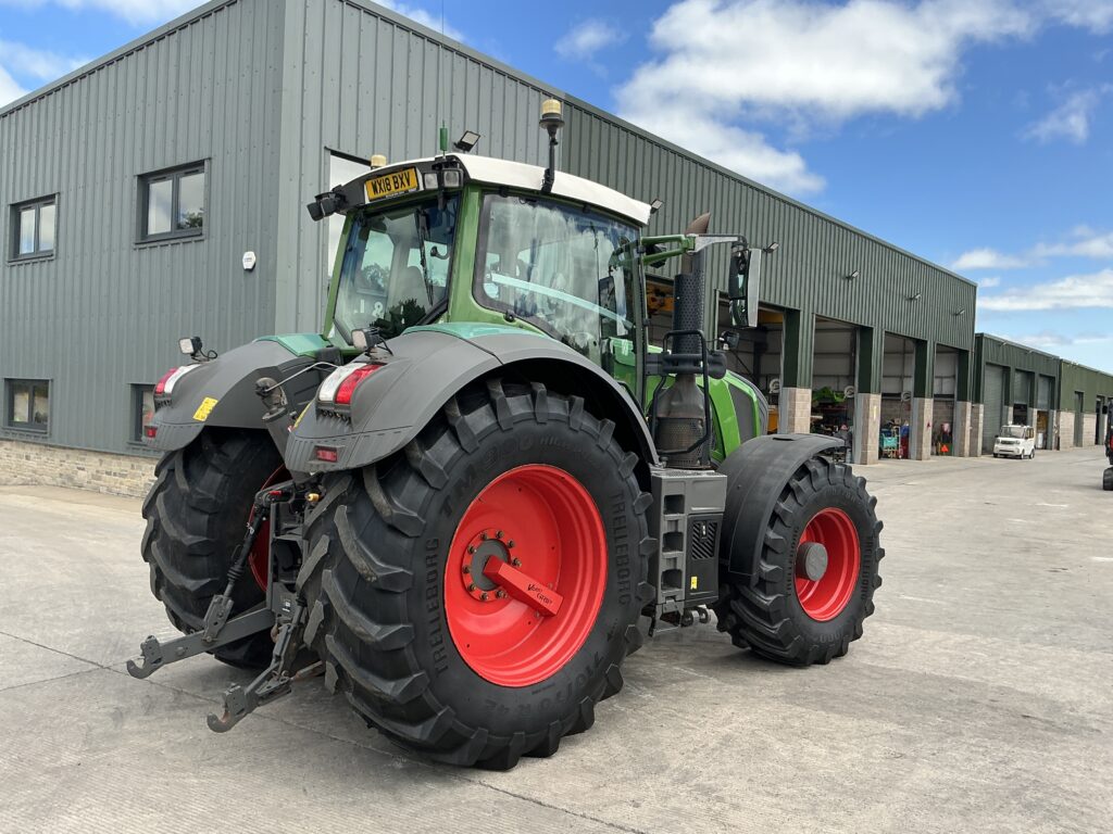 Fendt 828 Profi Plus Tractor (ST26831)