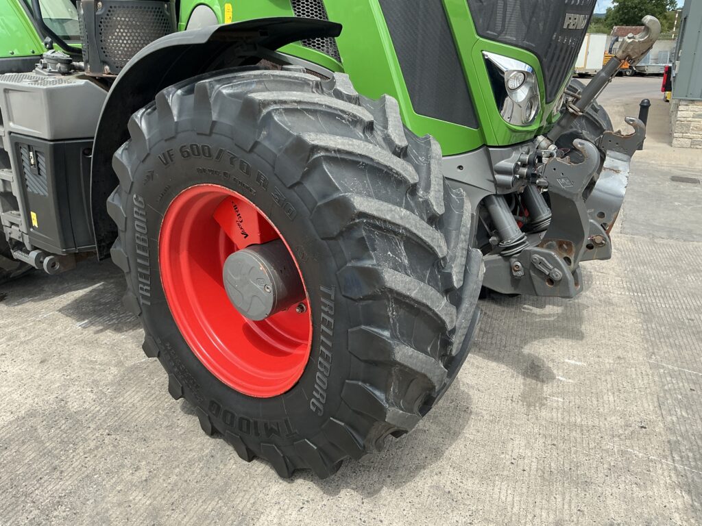 Fendt 828 Profi Plus Tractor (ST26831)