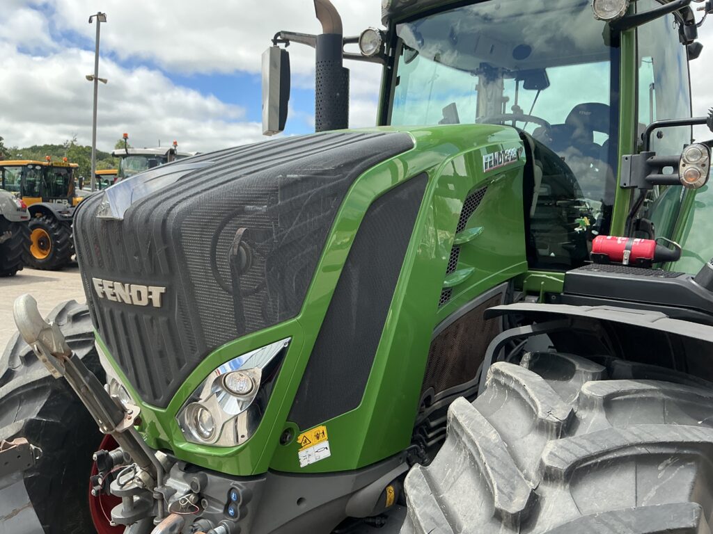 Fendt 828 Profi Plus Tractor (ST26831)