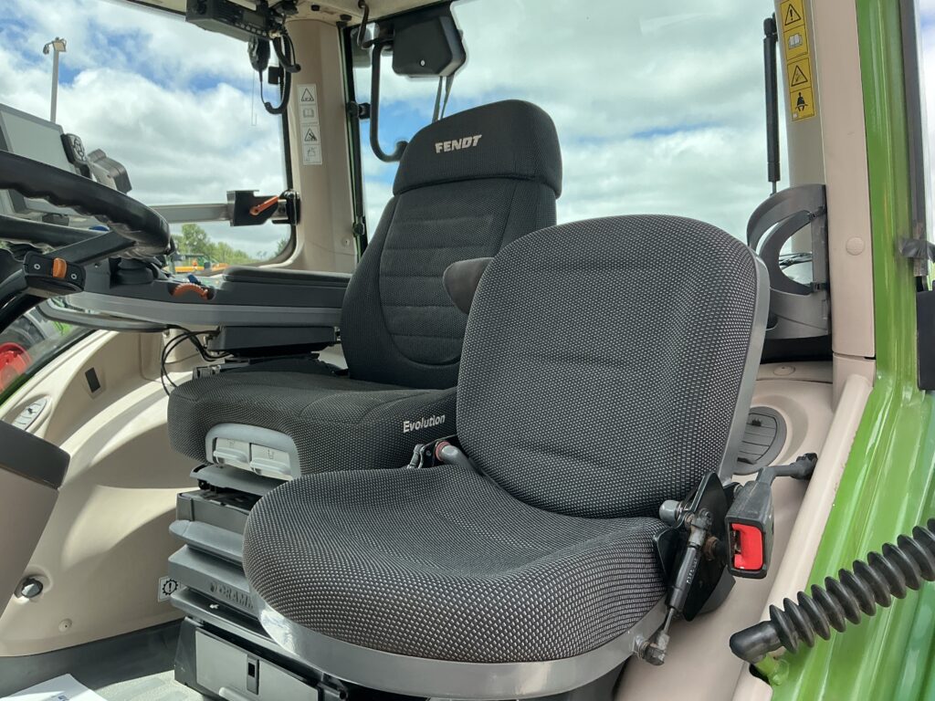 Fendt 828 Profi Plus Tractor (ST26831)