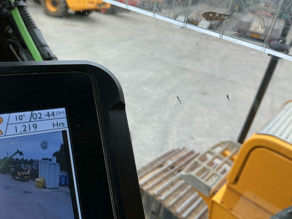 JCB 140X LC Digger (ST26187)