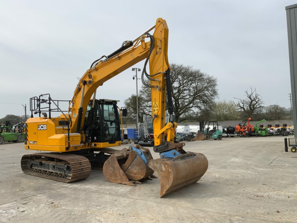 JCB 140X LC Digger (ST26188)