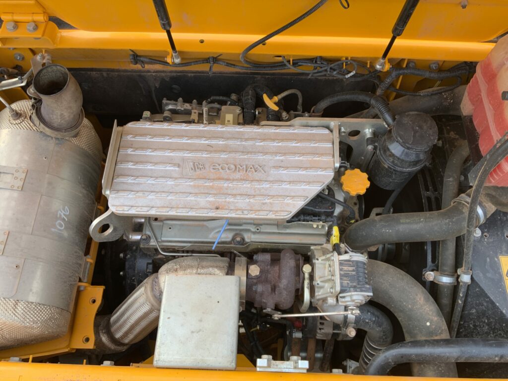 JCB 140X LC Digger (ST26188)
