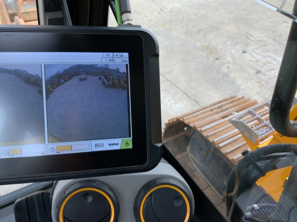 JCB 140X LC Digger (ST26188)