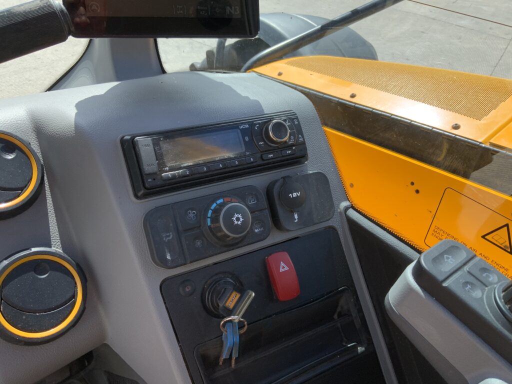 JCB 532-70 Agri Telehandler (ST25501)