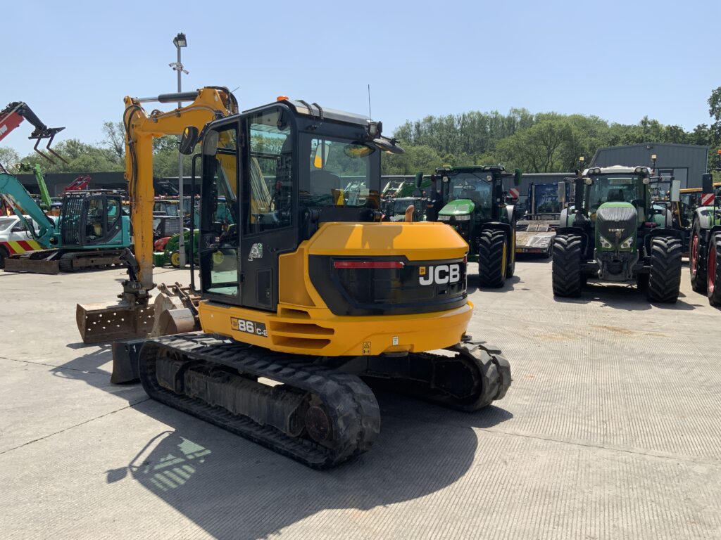 JCB 86C-2 Digger (ST26176)