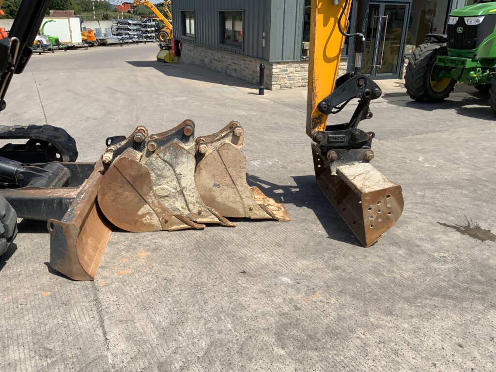 JCB 86C-2 Digger (ST26176)