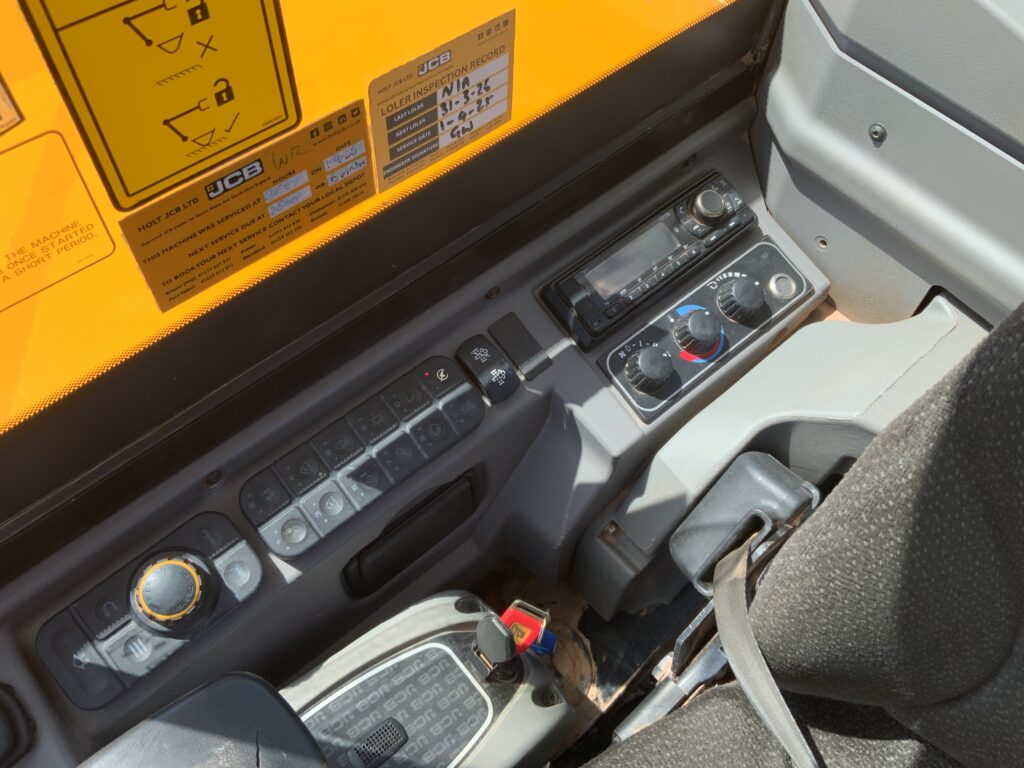 JCB 86C-2 Digger (ST26176)