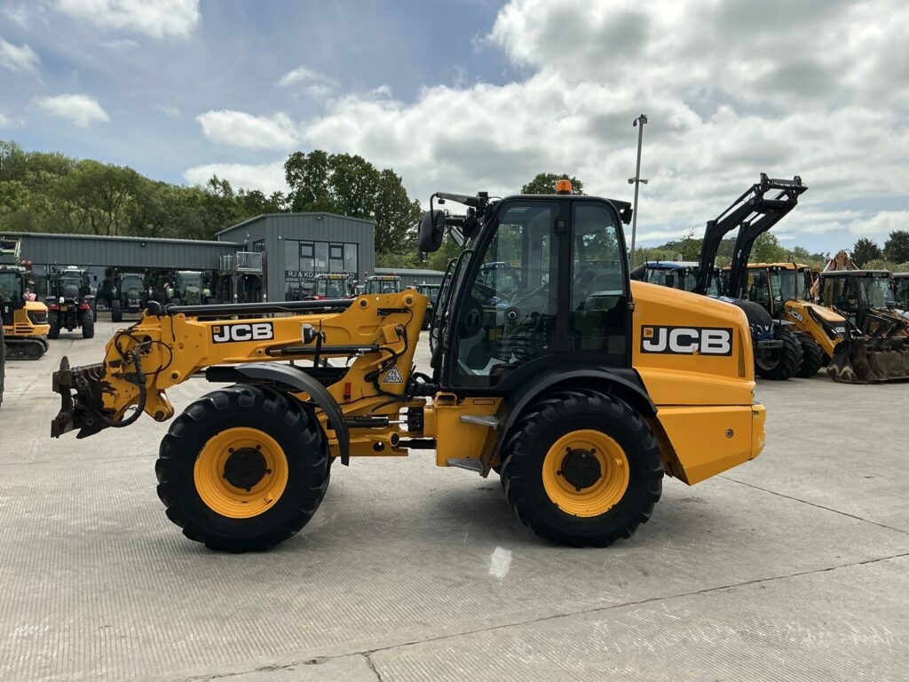 JCB TM320s Pivot Steer Telehandler (ST26636)