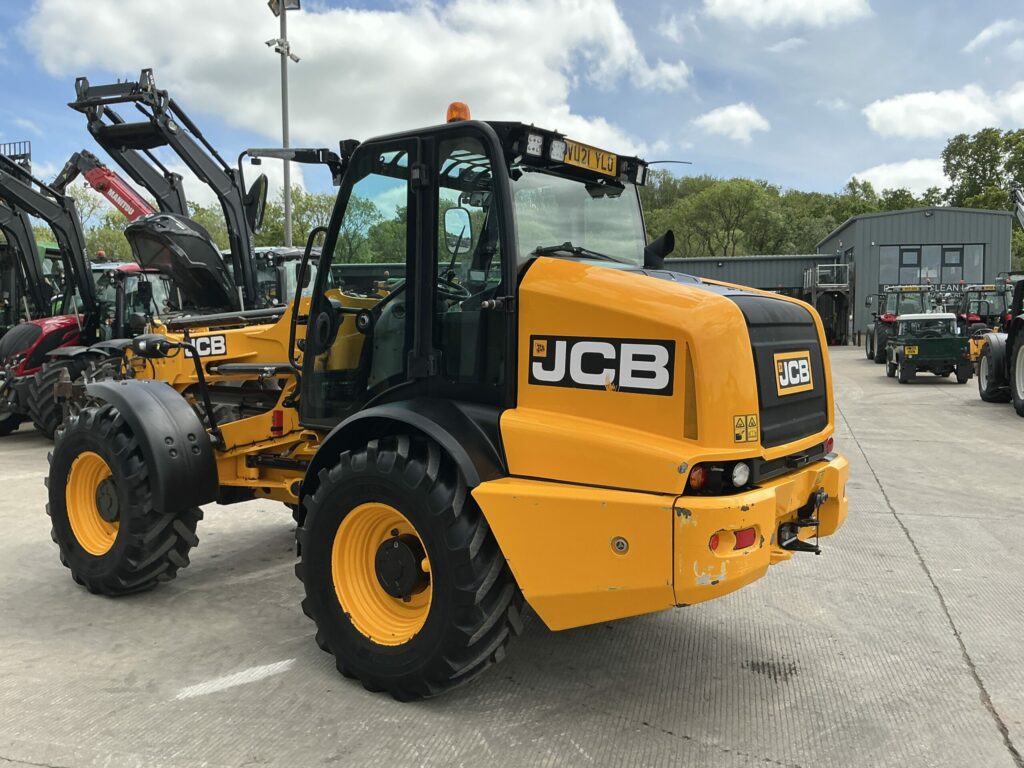 JCB TM320s Pivot Steer Telehandler (ST26636)