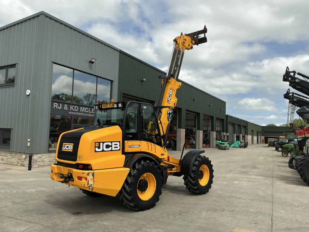 JCB TM320s Pivot Steer Telehandler (ST26636)