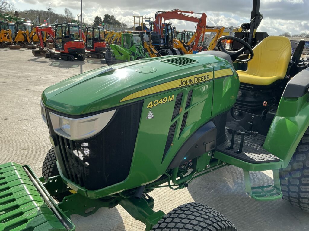 John Deere 4049M Tractor (ST26251)