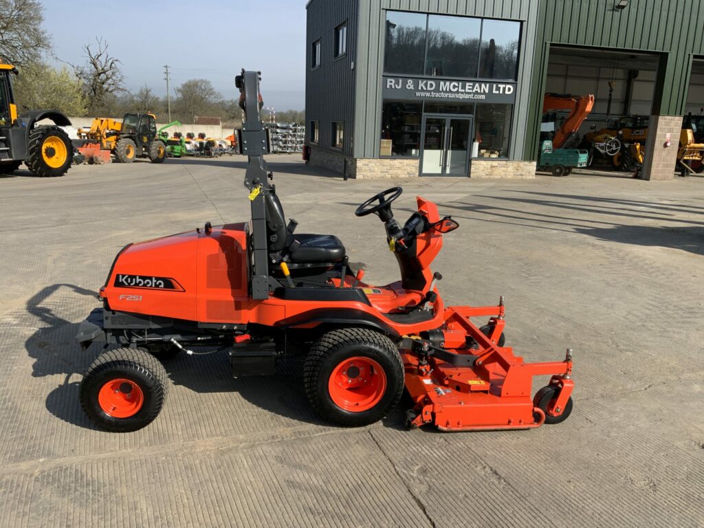 Kubota F251 Out front Mower (ST25994)