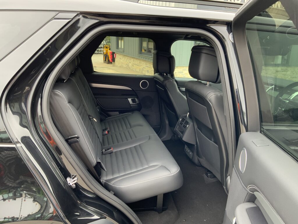 Land Rover Discovery 3.0 D350 MHEV Dynamic HSE Auto (ST22493)