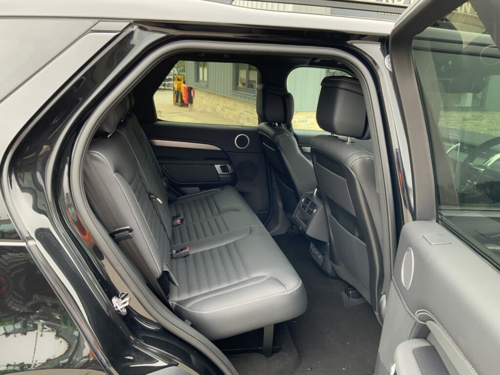 Land Rover Discovery 3.0 D350 MHEV Dynamic HSE Auto (ST22493)