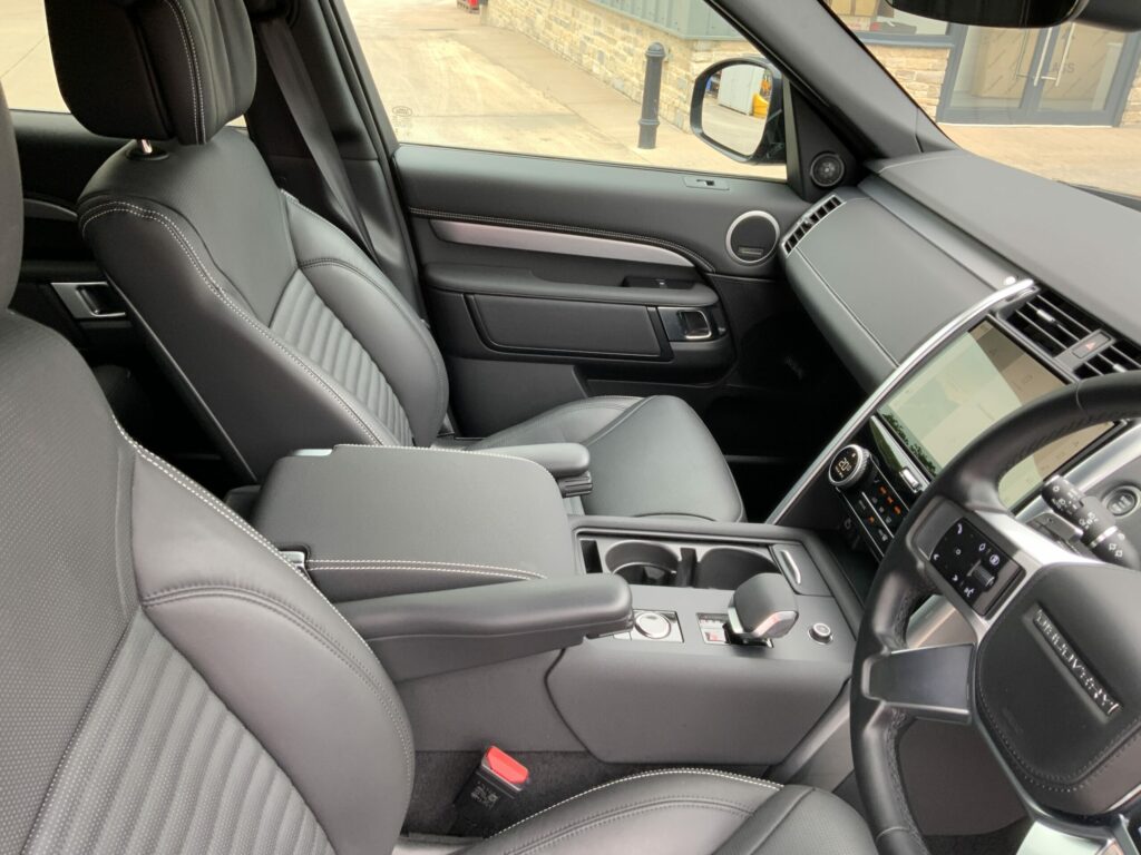 Land Rover Discovery 3.0 D350 MHEV Dynamic HSE Auto (ST22493)