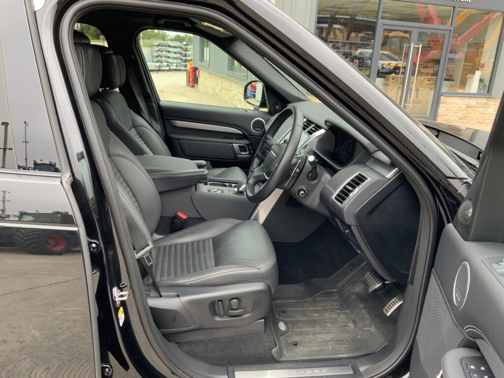 Land Rover Discovery 3.0 D350 MHEV Dynamic HSE Auto (ST22493)