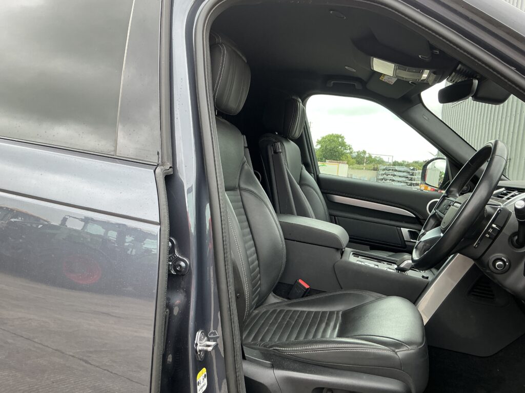 Land Rover Discovery 3.0 D350 MHEV Dynamic HSE Commercial (ST21679)