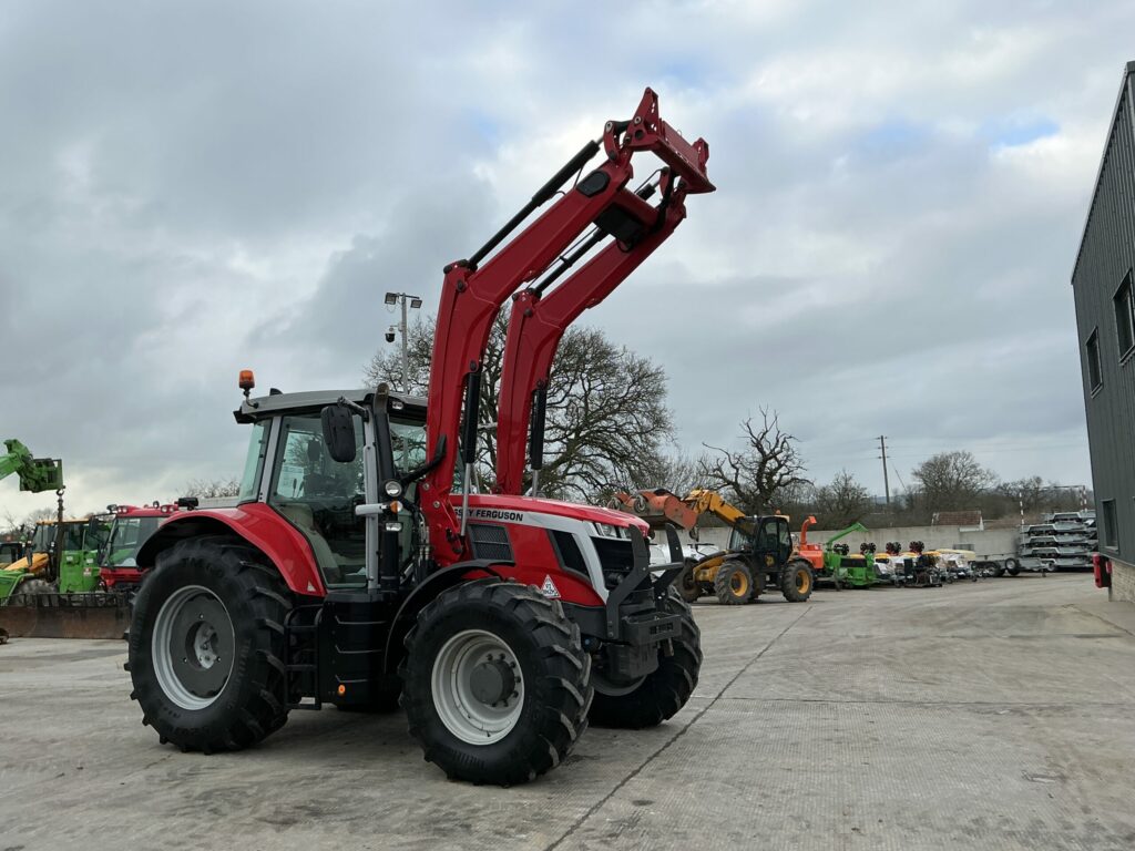 Massey Ferguson 7S.180 Tractor (ST25886)