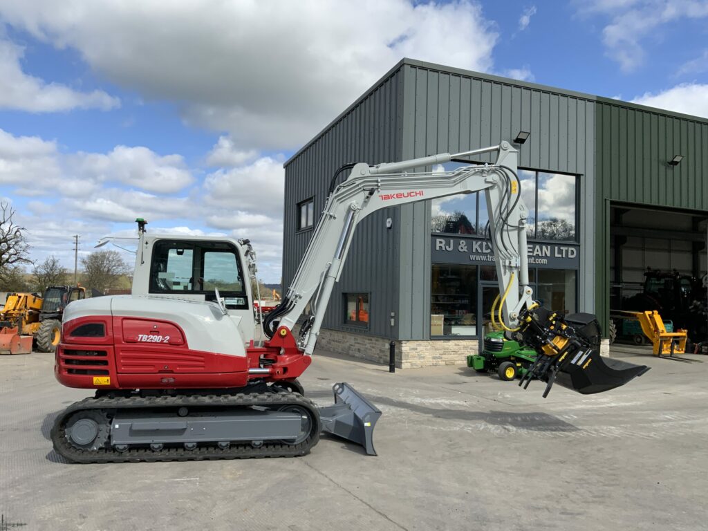 New Unused Takeuchi TB290-2 C/W ENGCON Tilt Rotator