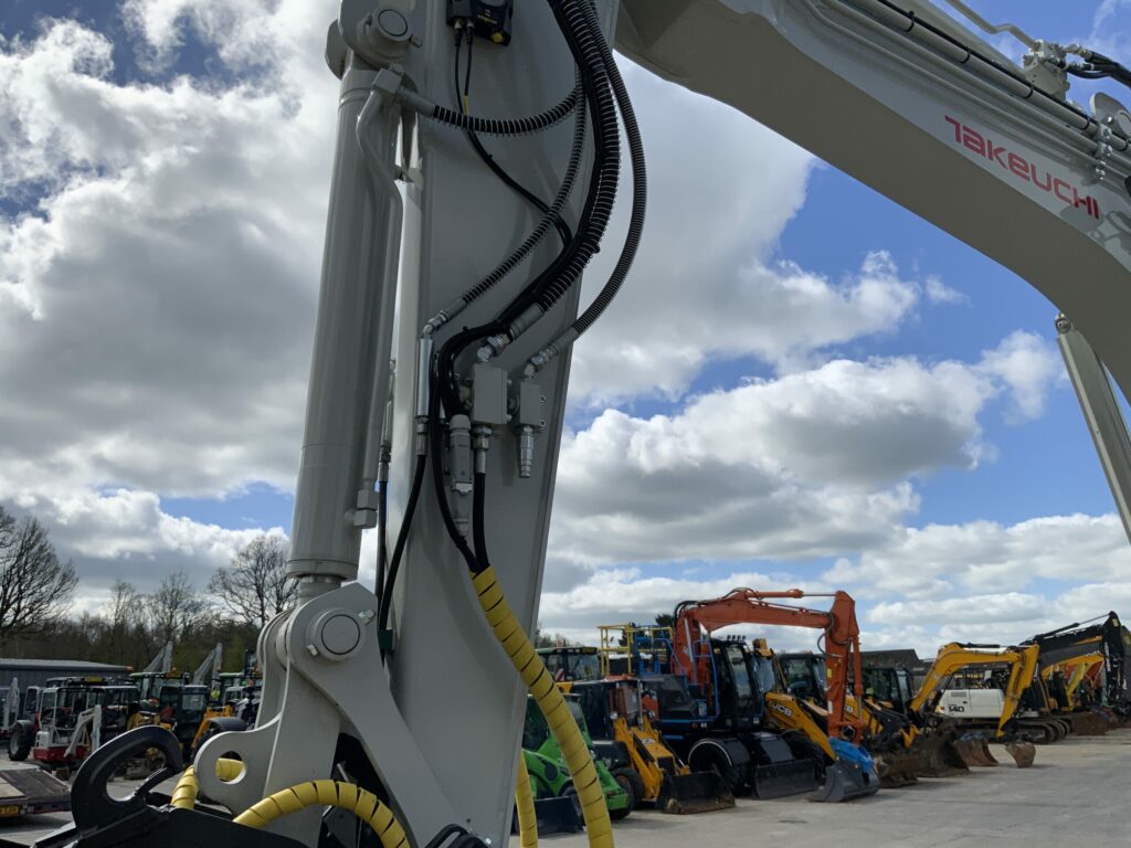 New Unused Takeuchi TB290-2 C/W ENGCON Tilt Rotator
