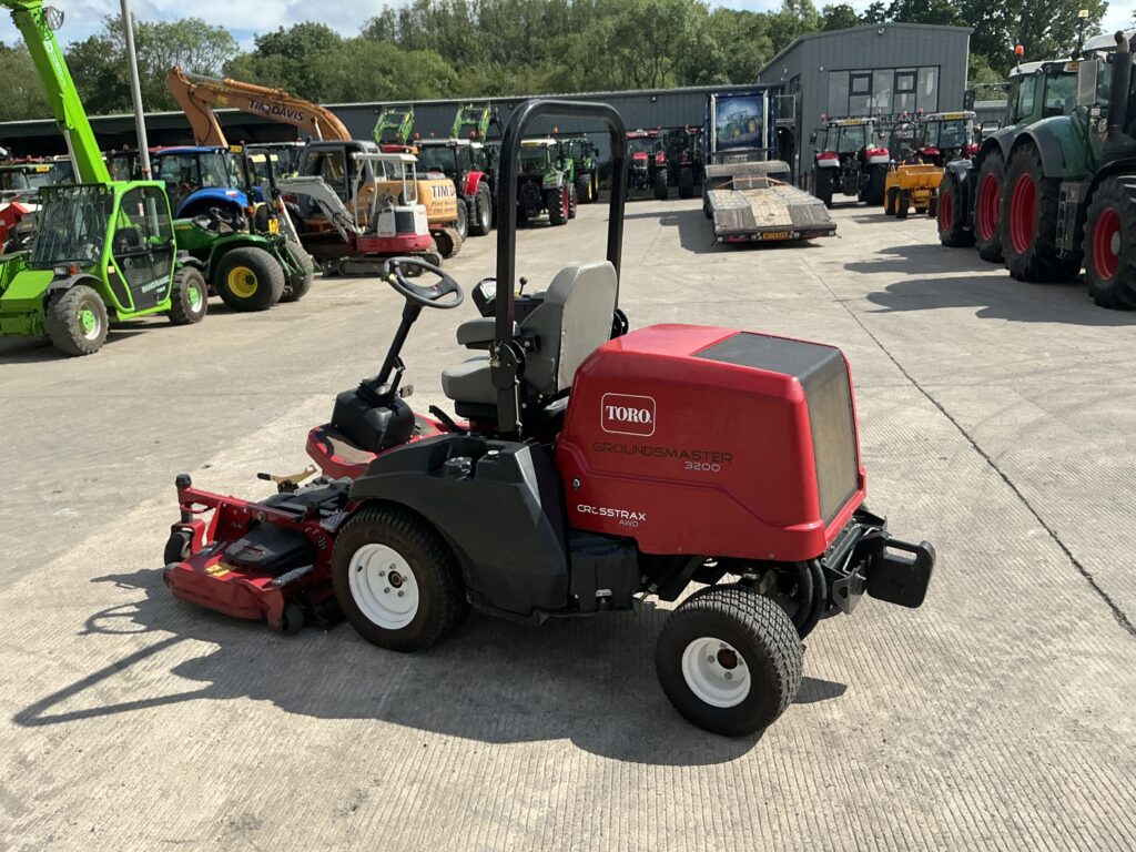 Toro Ground Master 3200 Out Front Mower (ST25273)