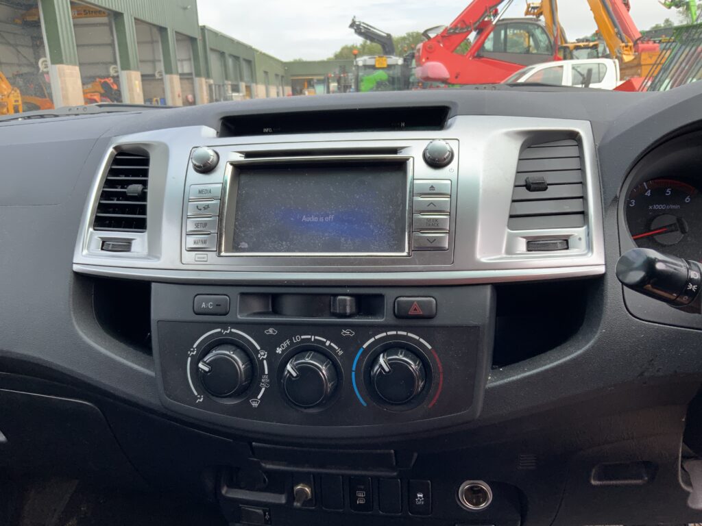 Toyota Hilux 2.5 D-4D Icon 4WD (ST27078)