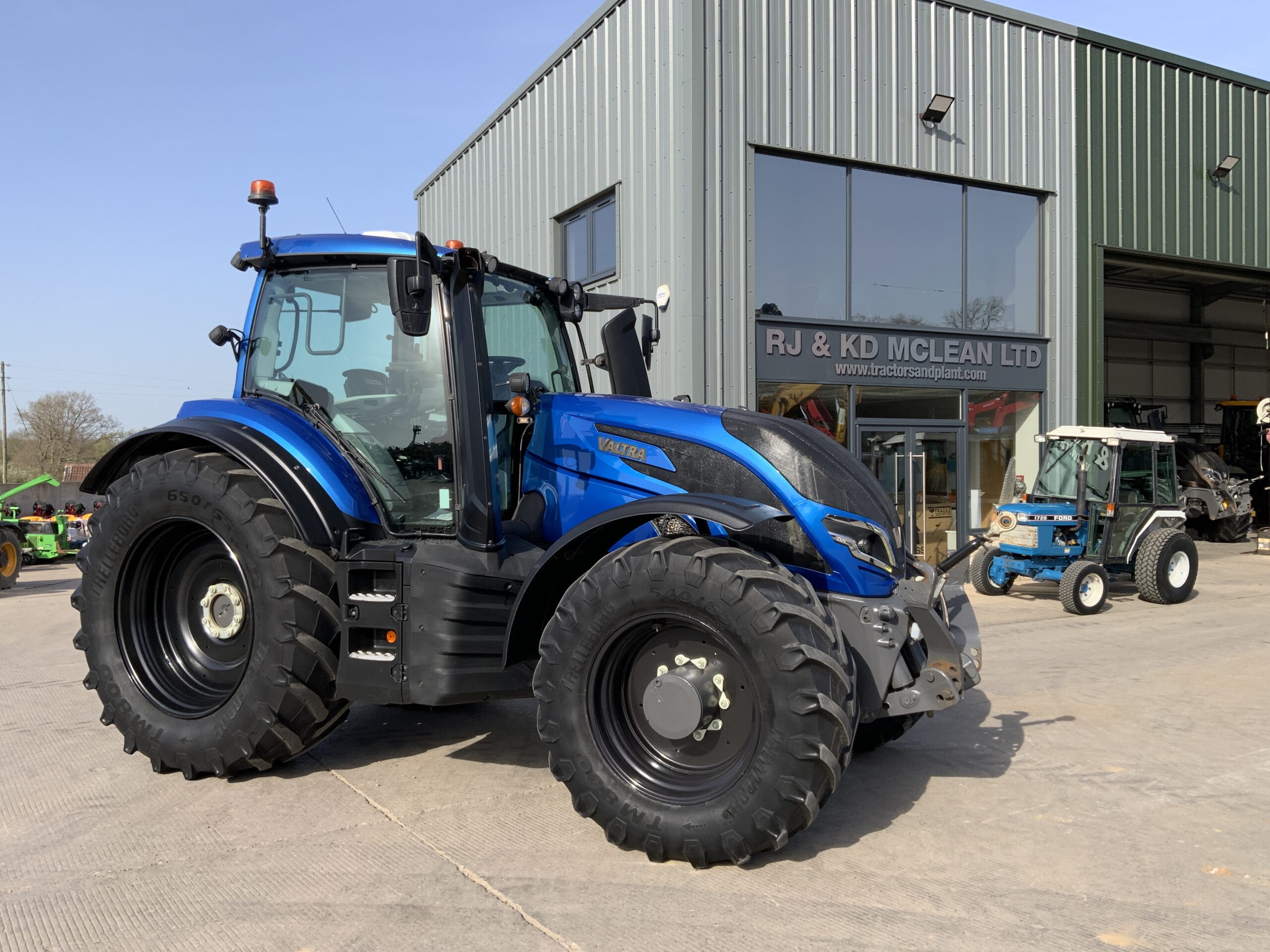 valtra-t175-versu-tractor-st26261-auto-draft-img-0946-scaled-1
