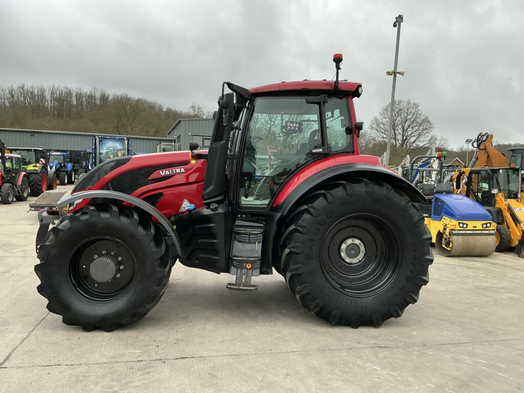 Valtra T255 Active Tractor (ST25717)