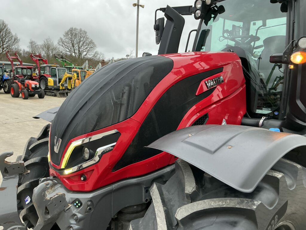 Valtra T255 Active Tractor (ST25717)