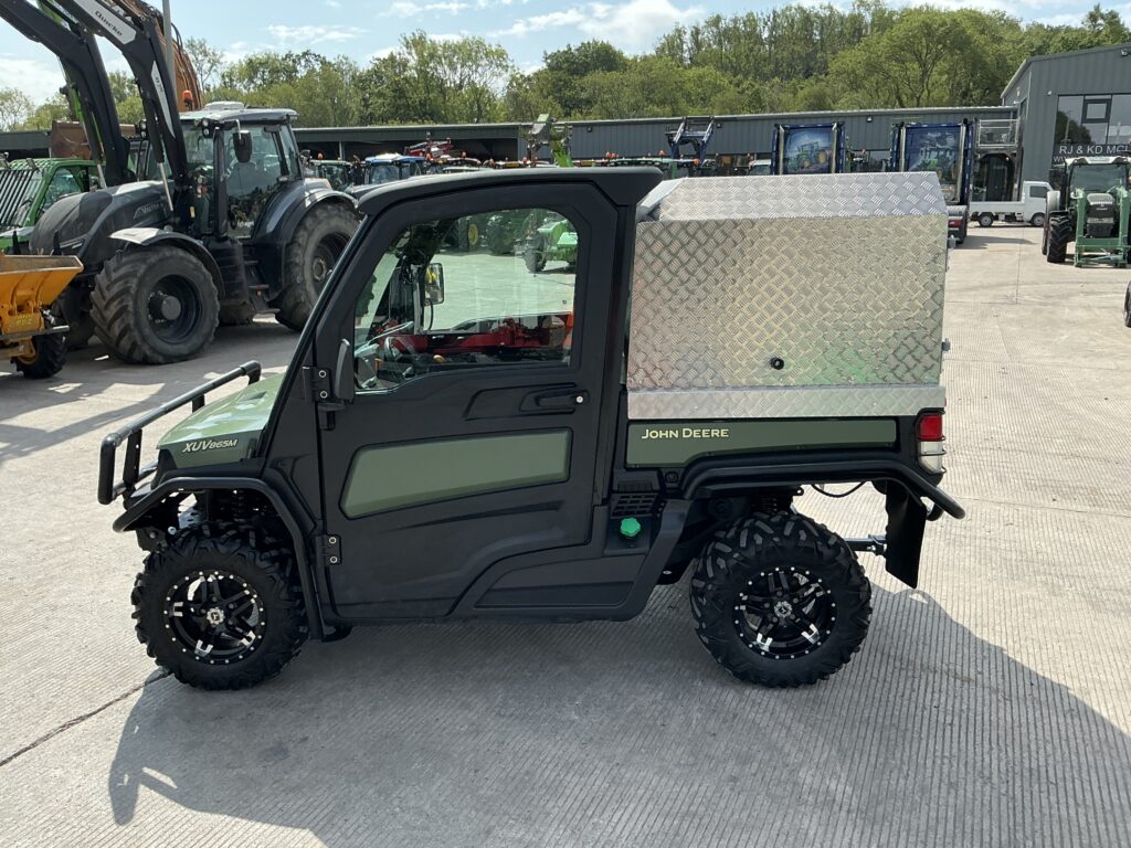 John Deere 865M Gator (ST27317)