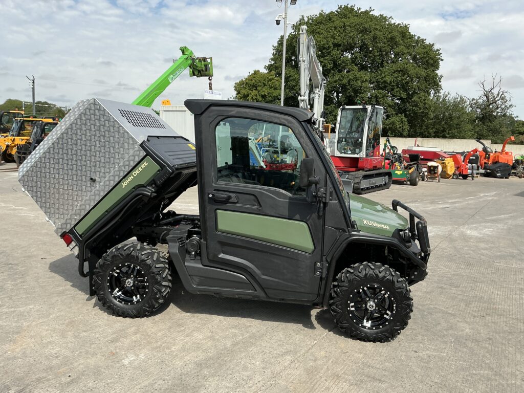 John Deere 865M Gator (ST27317)