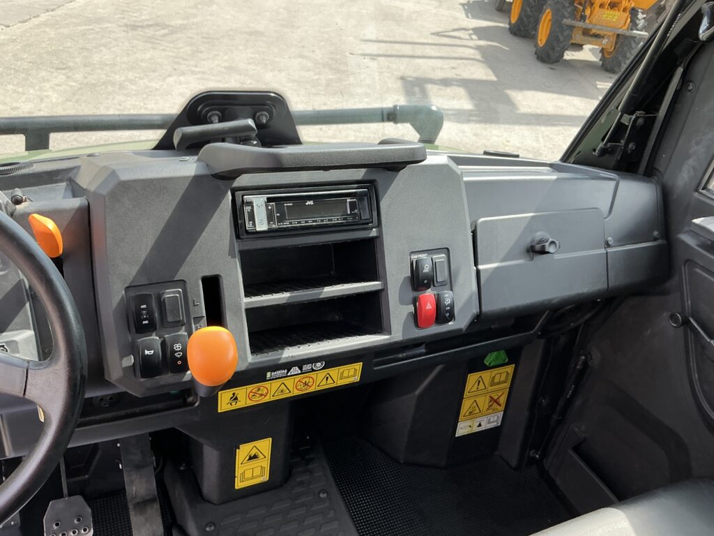 John Deere 865M Gator (ST27317)