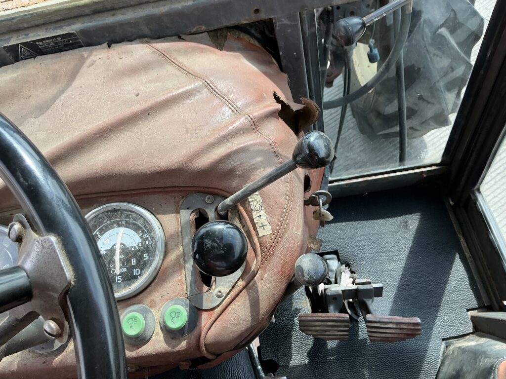 Renault SP Tracto-Control Tractor (ST26998)