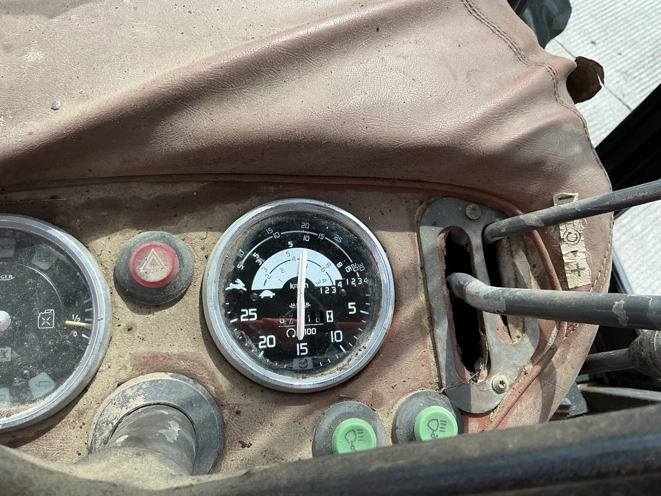 Renault SP Tracto-Control Tractor (ST26998)