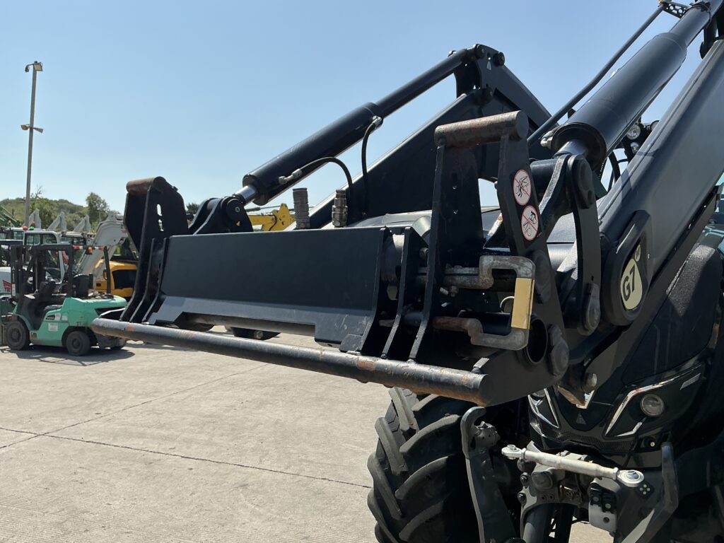 Valtra T174 Active Unlimited Tractor (ST25060)