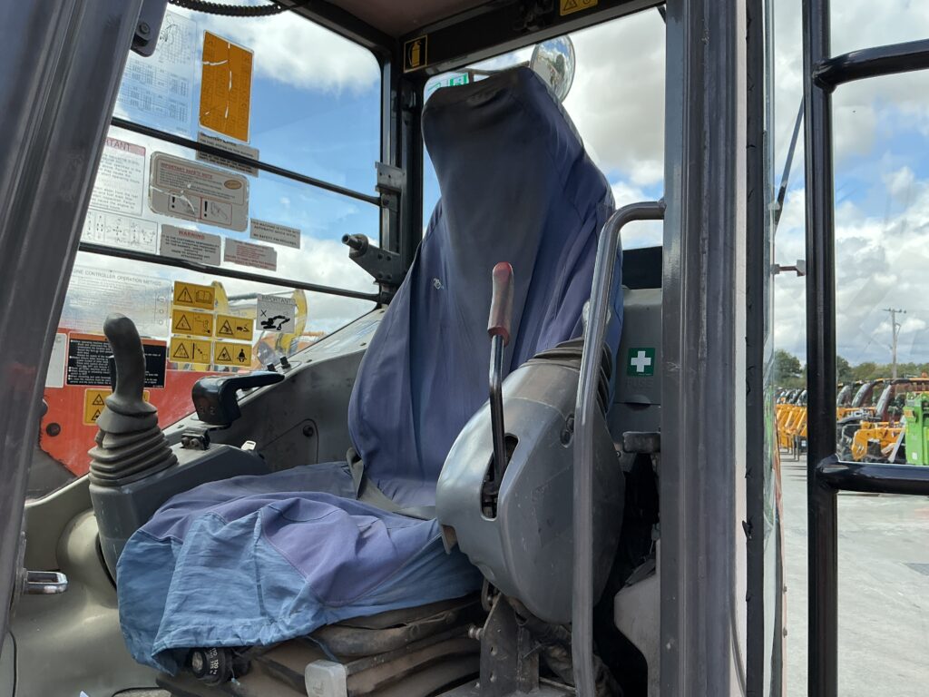 Hitachi Zaxis 85 USB LC-3 Digger (ST27141)
