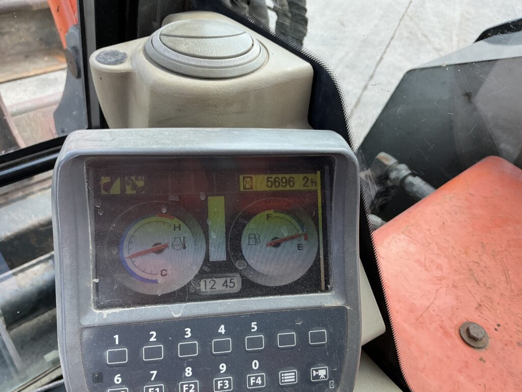 Hitachi Zaxis 85 USB LC-3 Digger (ST27141)