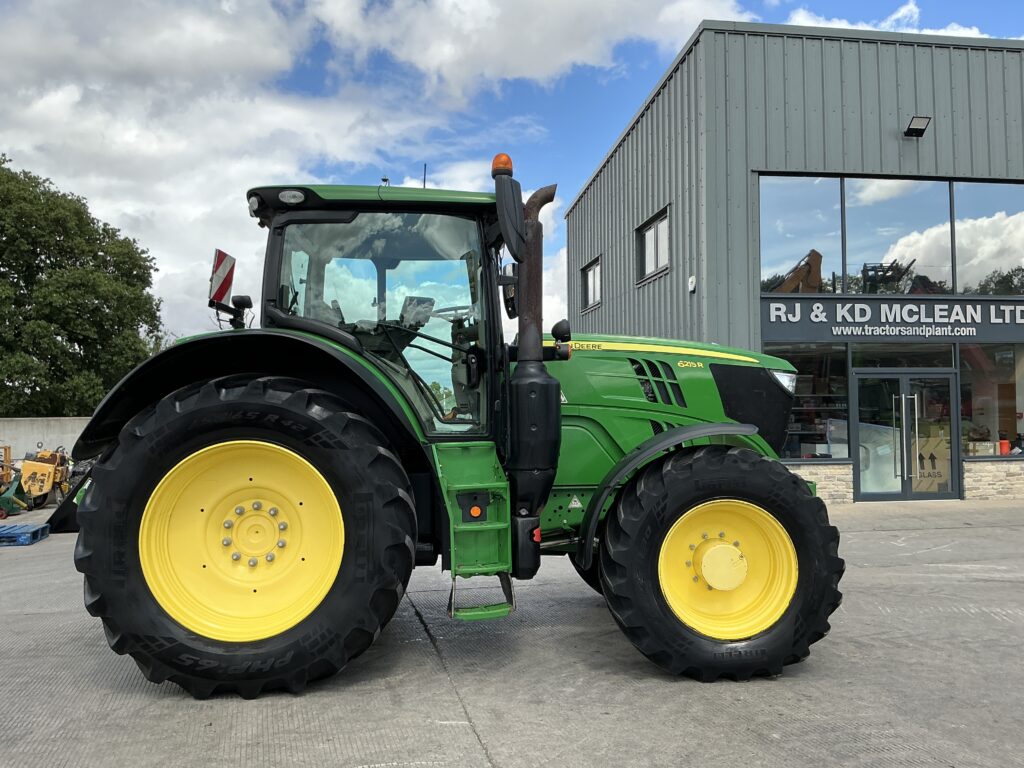 John Deere 6215R Premium Edition Tractor (ST26328)
