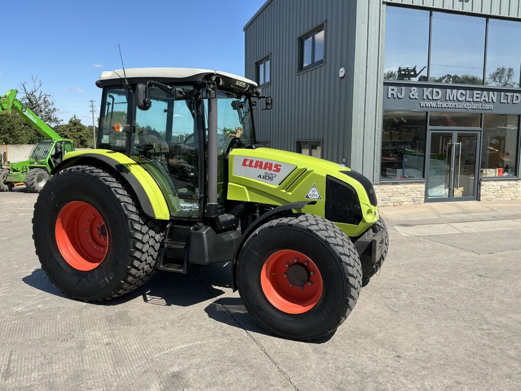 Claas 320 Axos Tractor (ST27313)