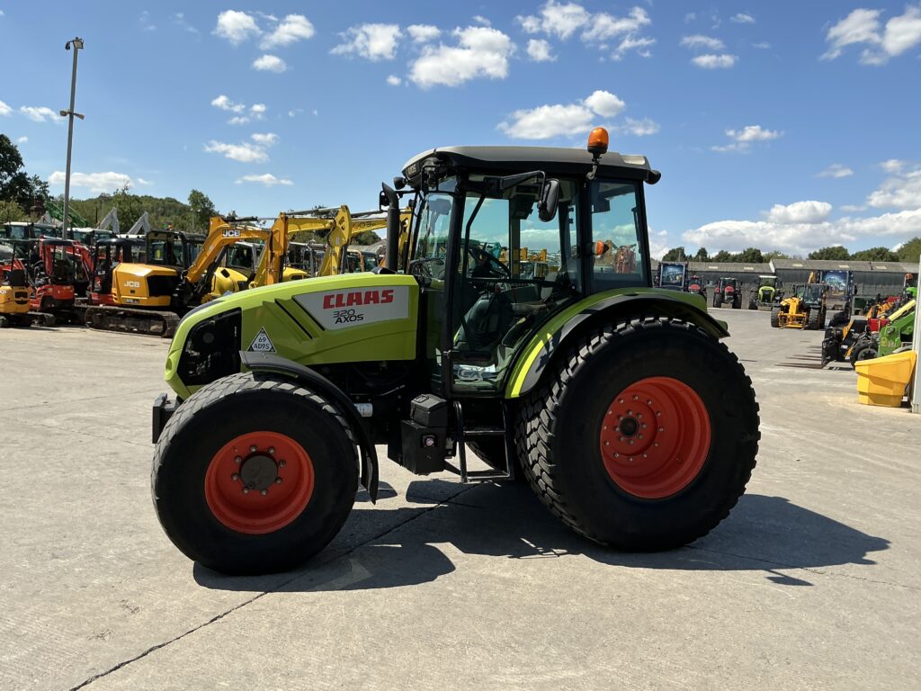 Claas 320 Axos Tractor (ST27313)