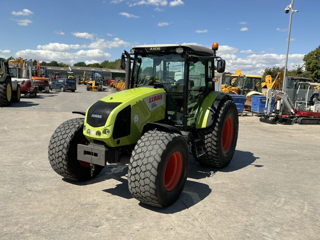 Claas 320 Axos Tractor (ST27313)