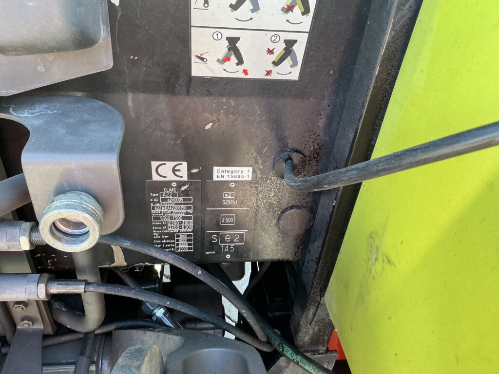 Claas 320 Axos Tractor (ST27313)