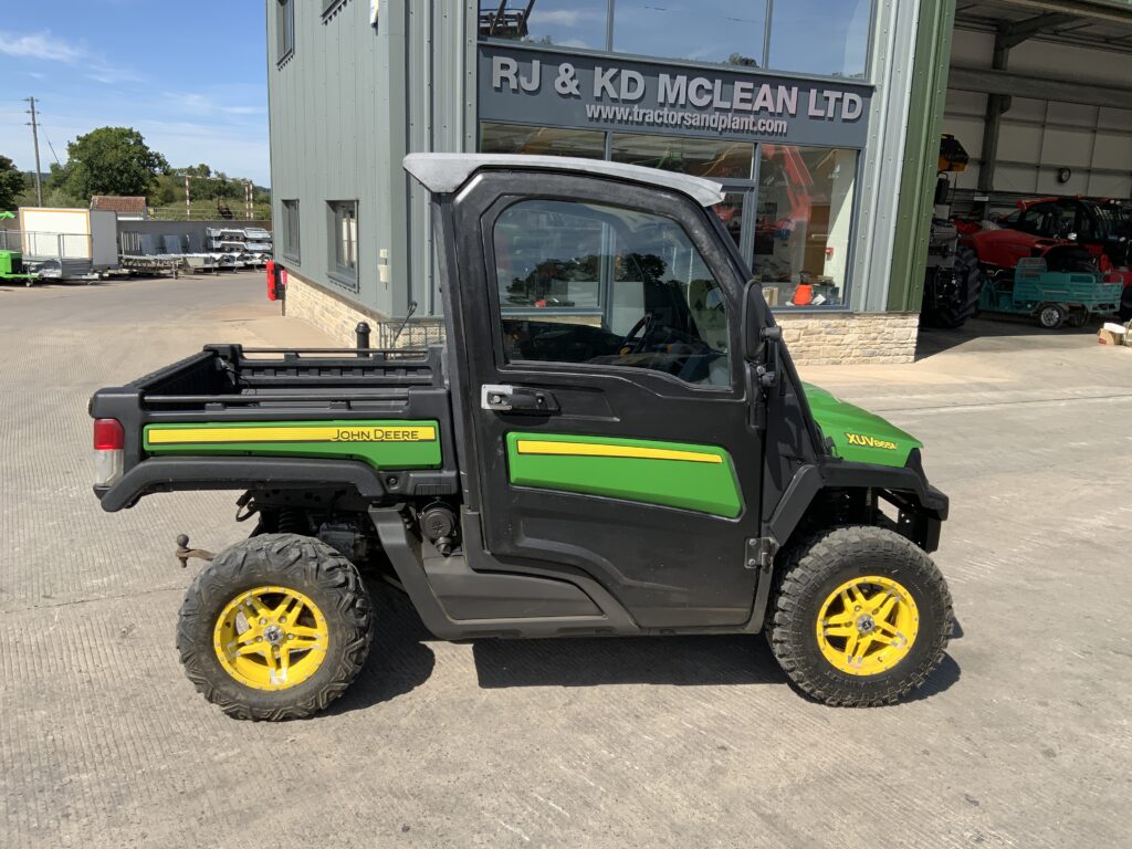John Deere XUV 865M Gator ATV (ST27069)