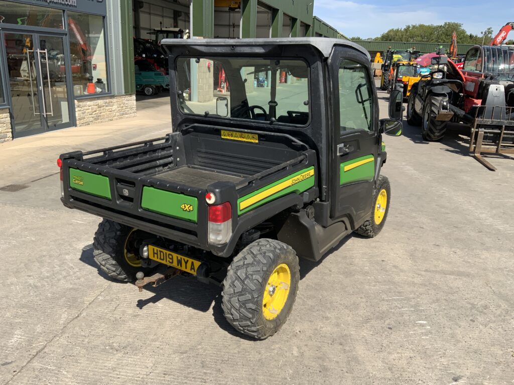 John Deere XUV 865M Gator ATV (ST27069)