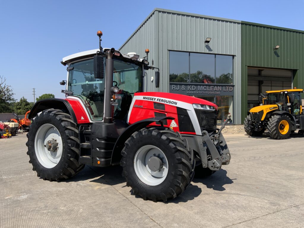 Massey Ferguson 8S.205 DynaVT Tractor (ST27135)