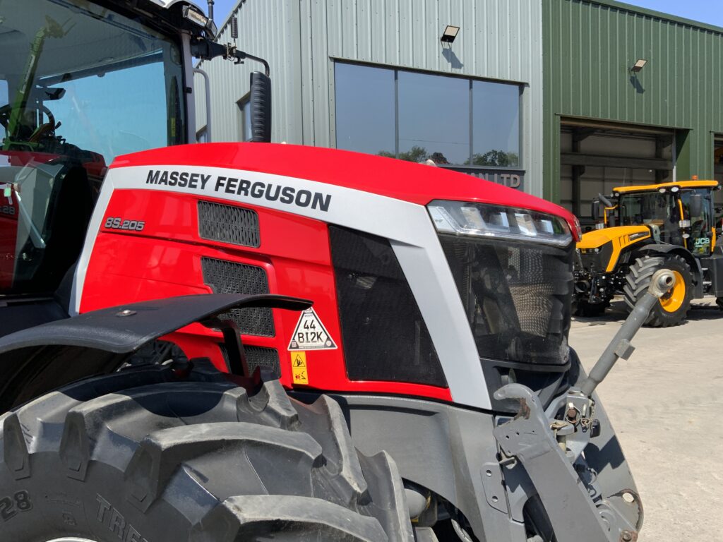 Massey Ferguson 8S.205 DynaVT Tractor (ST27135)