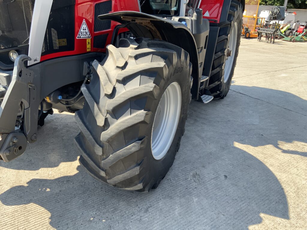 Massey Ferguson 8S.205 DynaVT Tractor (ST27135)