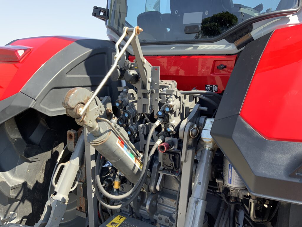 Massey Ferguson 8S.205 DynaVT Tractor (ST27135)